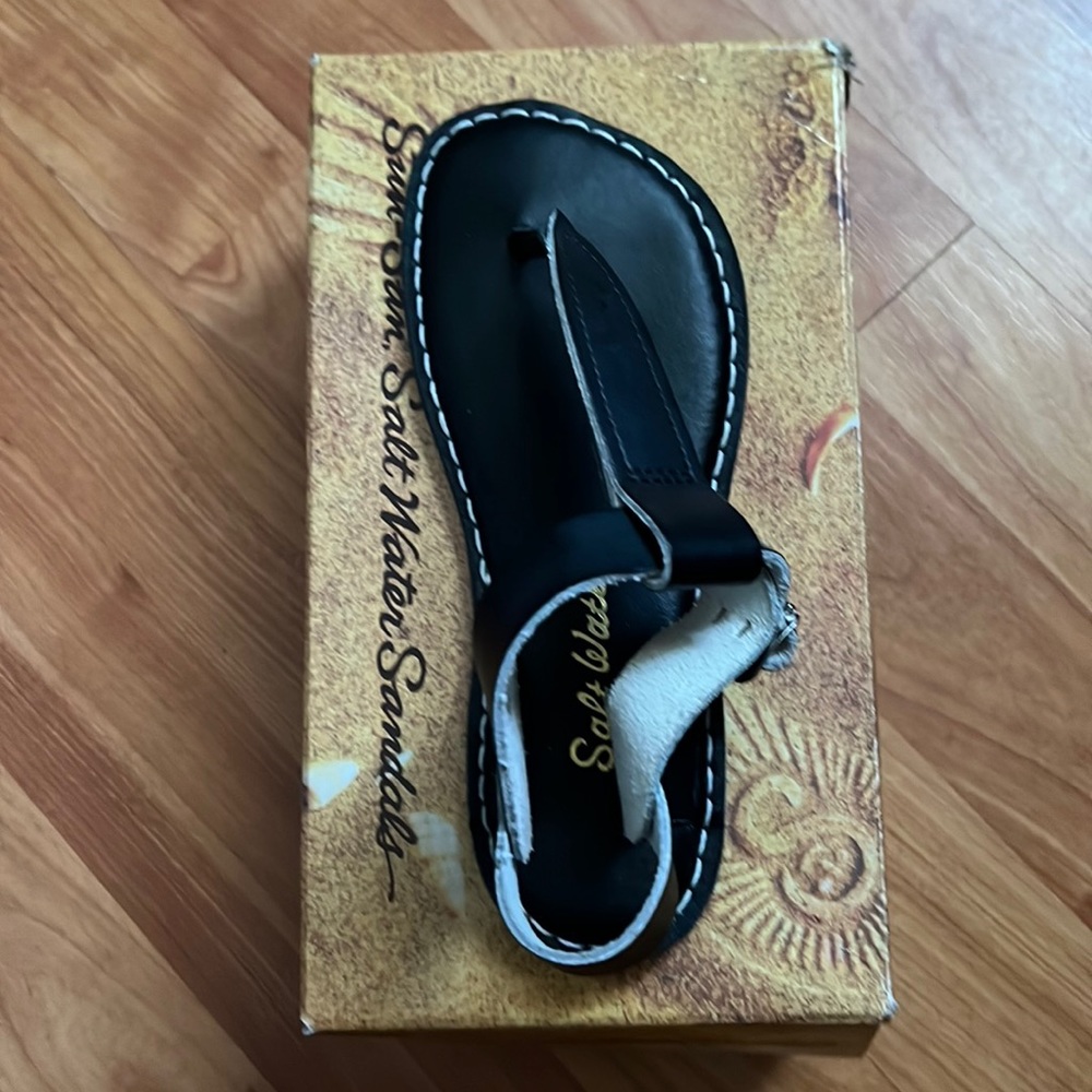 New size 13 girls black saltwater sandal